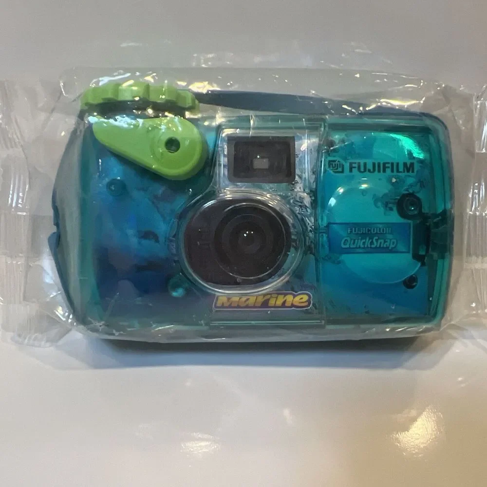 Fuji QuickSnap Waterproof Disposable Camera 27 Exp. Brand New In Package‎